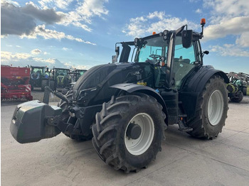 Trator VALTRA T174