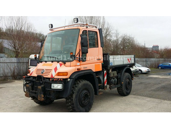 Caminhão basculante UNIMOG U500