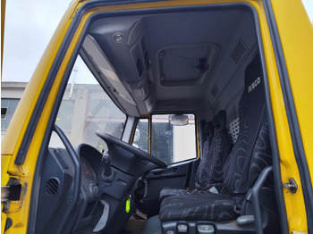 Caminhão grua IVECO EUROCARGO 120E28P: foto 2