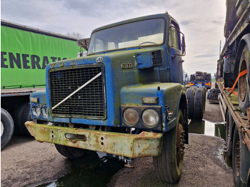 Caminhão chassi VOLVO