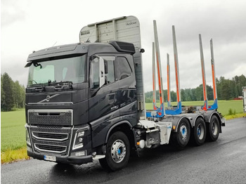 Caminhão florestal VOLVO FH16