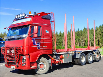 Caminhão florestal VOLVO FH16