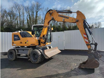 Escavadeira de rodas LIEBHERR A 910