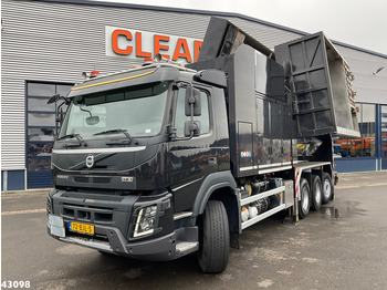 Caminhão limpa fossa VOLVO FMX 540