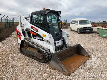 Mini carregadeira de esteiras BOBCAT T590: foto 4