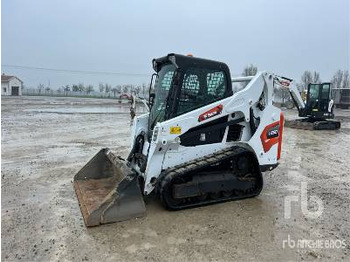 Mini carregadeira de esteiras BOBCAT T590