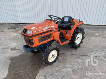 Mini trator KUBOTA