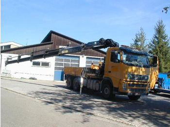 Locação de Volvo FH 12  6x4  Volvo FH 12  6x4: foto 1