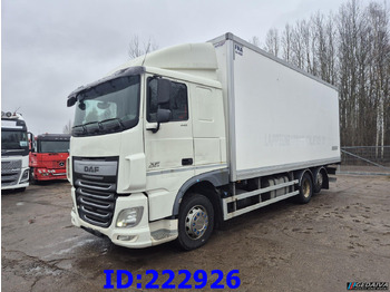 Caminhão isotérmico DAF XF 106 440