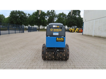 Compactador pequeno de asfalto Bomag BMP 8500: foto 3