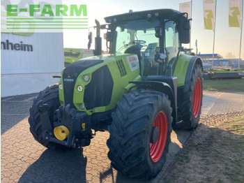 Trator CLAAS Arion 660