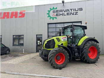 Trator CLAAS Axion 830