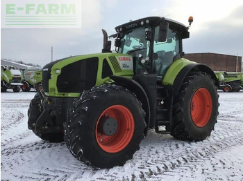 Trator CLAAS Axion 930