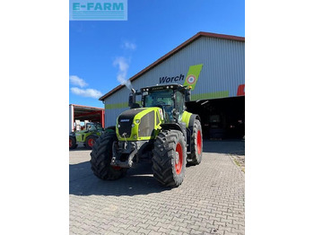 Trator CLAAS Axion 930