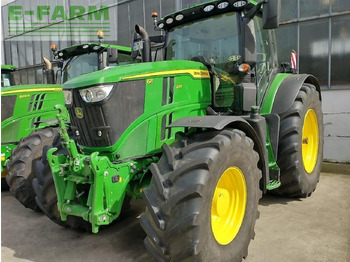 Trator JOHN DEERE 6R 230