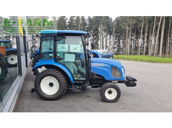 Trator NEW HOLLAND Boomer