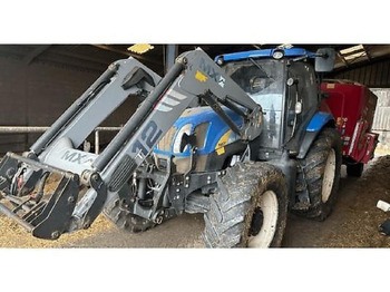 Trator NEW HOLLAND T6000