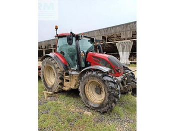 Trator VALTRA N174