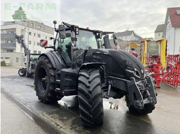 Trator VALTRA