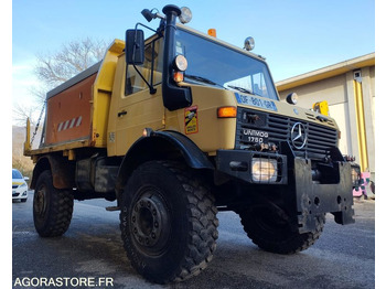 Caminhão UNIMOG