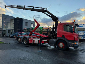 Caminhão grua SCANIA P 320