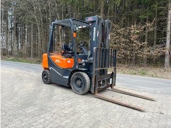 Locação de Doosan D 25 GP Doosan D 25 GP: foto 4