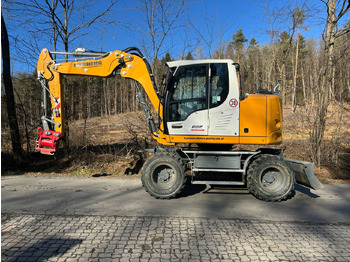 Escavadeira de rodas LIEBHERR A 910