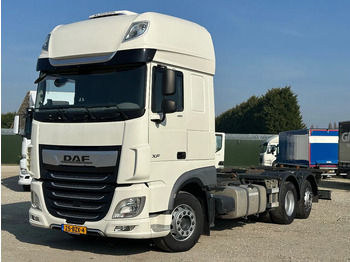 Caminhão chassi DAF XF 480