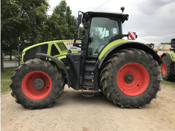 Trator CLAAS Axion 920