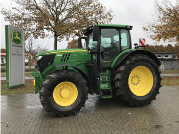 Trator JOHN DEERE 6215R