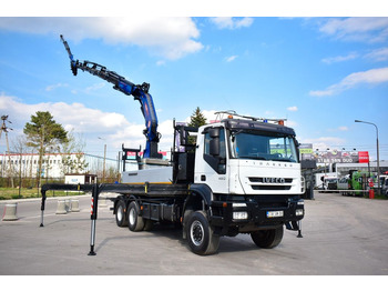 Caminhão grua IVECO Trakker