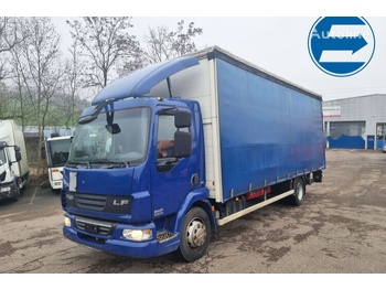 Caminhão com lona DAF LF 45 220