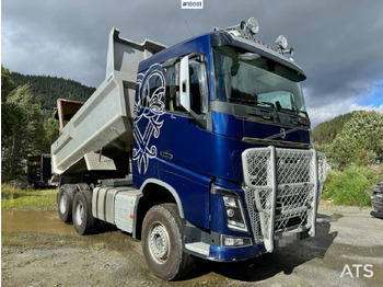 Caminhão basculante VOLVO FH