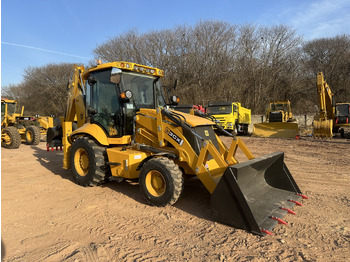 Retroescavadeira JCB 3CX