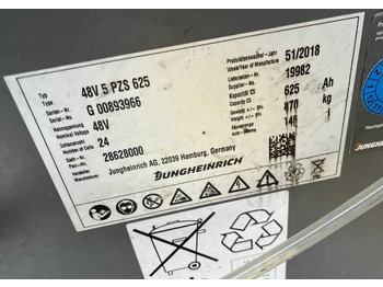 Empilhadeira elétrica JUNGHEINRICH EFG