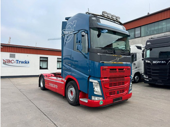 Caminhão transporte de veículos VOLVO FH 460