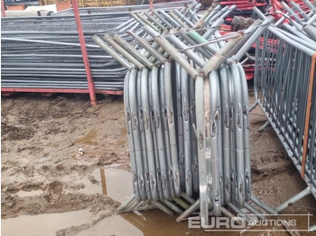 Equipamento de construção Bundle of Metal Safety Barriers (2 of): foto 2