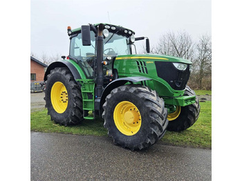 Trator JOHN DEERE 6210R