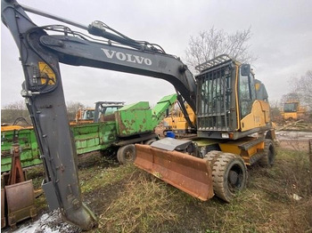 Escavadeira de rodas VOLVO EW140C