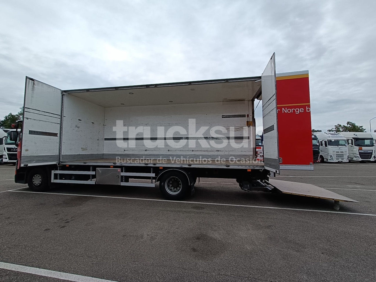 Caminhão furgão RENAULT T380: foto 7