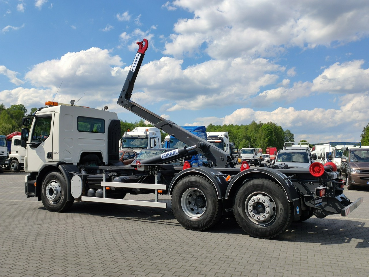 Caminhão polibenne Volvo FE 26.300 Hakowiec Napęd 6x2 Oś Skrętna: foto 12