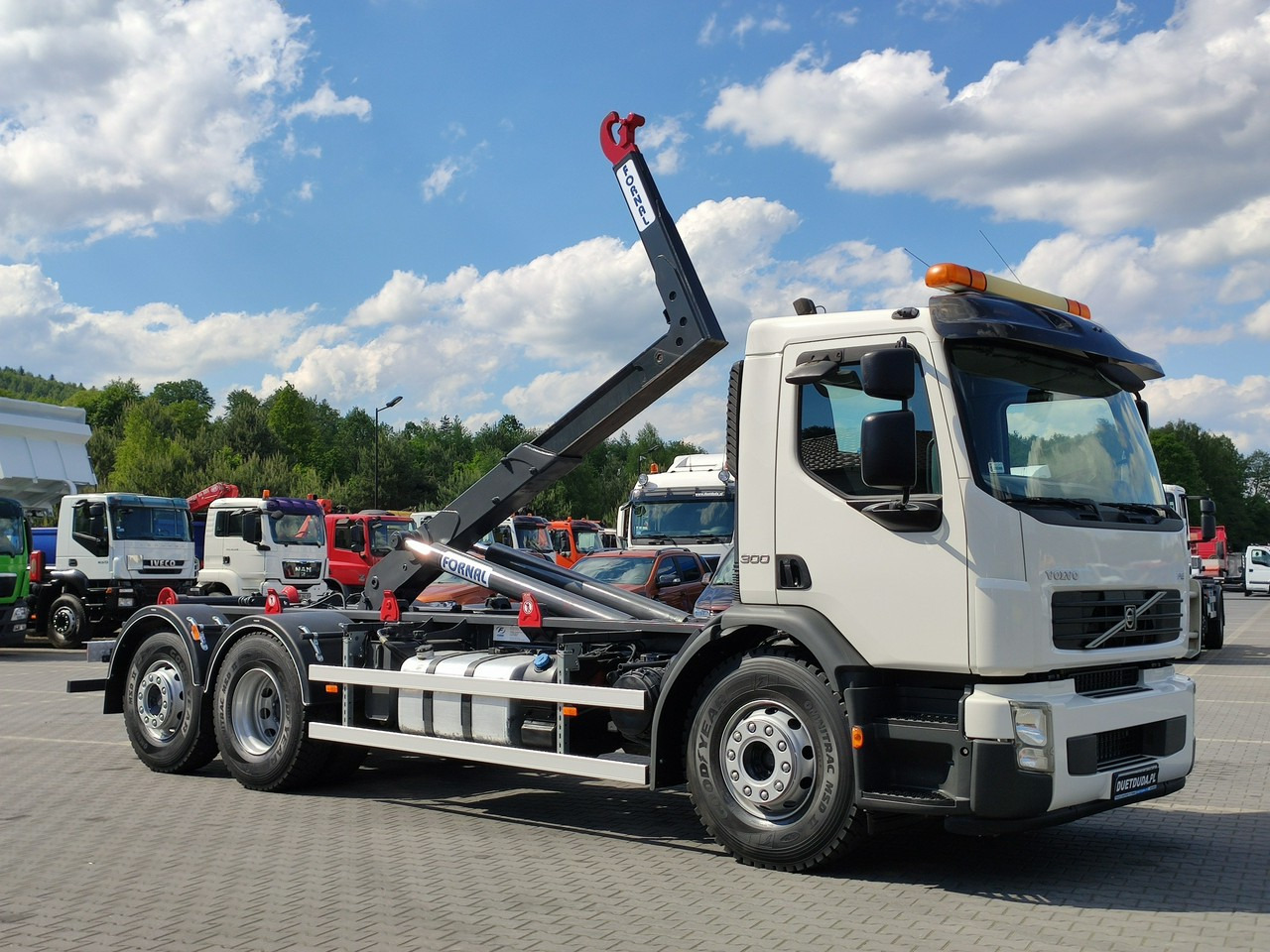 Caminhão polibenne Volvo FE 26.300 Hakowiec Napęd 6x2 Oś Skrętna: foto 9