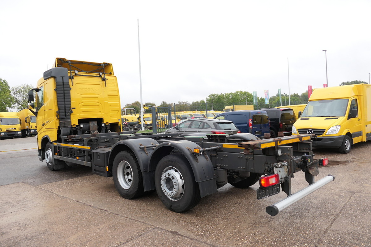 Locação de VOLVO FH 26.420 6x2 BDF VOLVO FH 26.420 6x2 BDF: foto 6