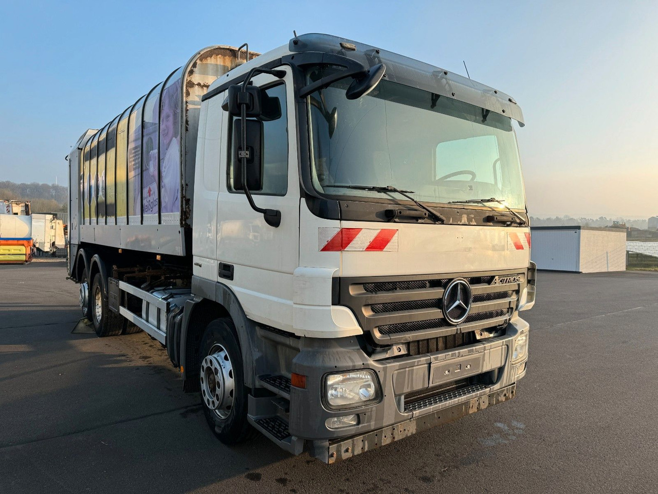 Caminhão de lixo Mercedes-Benz Actros 2532 6x2 Faun Rotopress mit Zoeller 0301 Mercedes-Benz Actros 2532 6x2 Faun Rotopress mit Zoeller 0301: foto 7