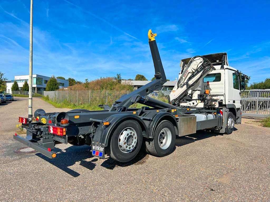 Locação de Mercedes-Benz 2541 6X2 Retarder & Meiller & Kran mit Funk  Mercedes-Benz 2541 6X2 Retarder & Meiller & Kran mit Funk: foto 6