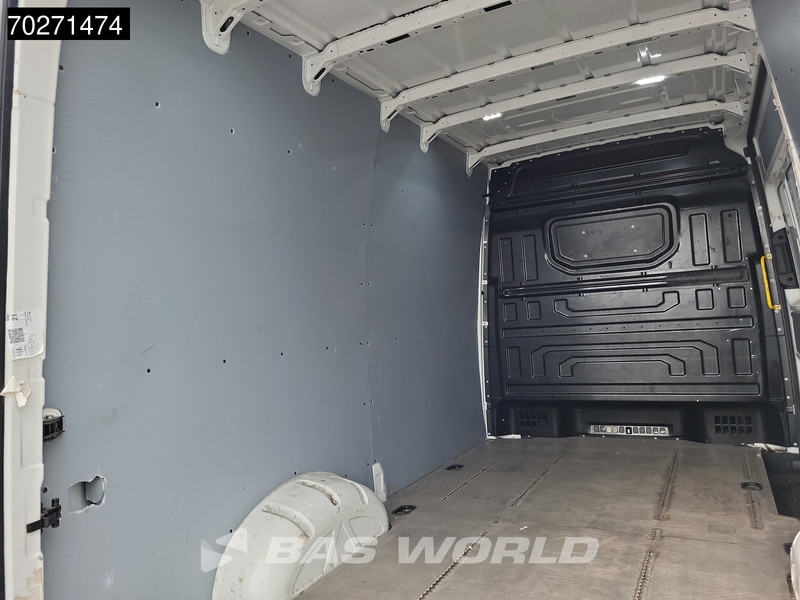 Locação de Volkswagen Crafter 136pk Automaat L3H3 36kWh 115km WLTP Airco Cruise Camera Navi LED L2H2 11m3 Airco Cruise control Volkswagen Crafter 136pk Automaat L3H3 36kWh 115km WLTP Airco Cruise Camera Navi LED L2H2 11m3 Airco Cruise control: foto 9