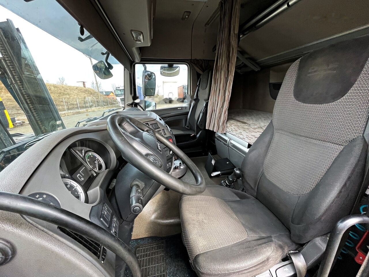 Cabine de Caminhão 2014   DAF XF 106 truck: foto 10