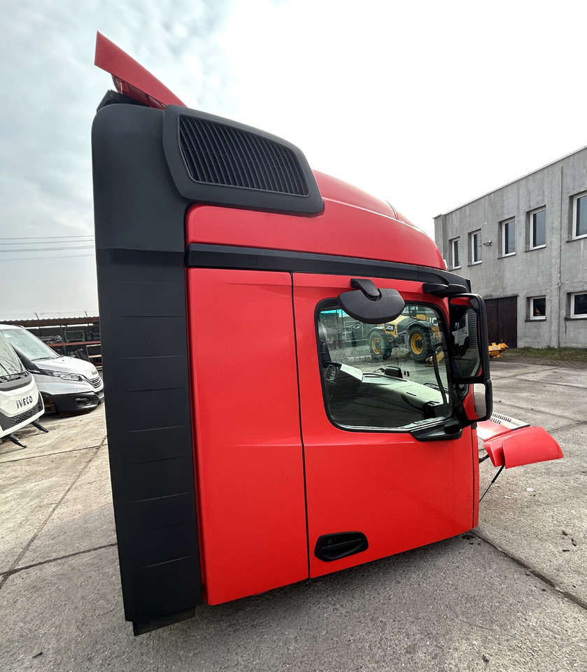 Cabine Mercedes Actros MP4: foto 17