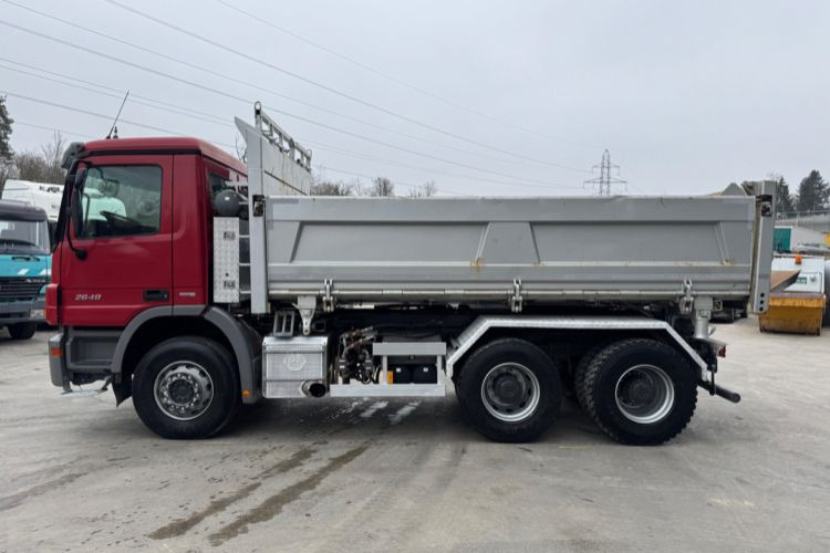 Locação de Mercedes-Benz Actros 2648 6x4 Kipper  Mercedes-Benz Actros 2648 6x4 Kipper: foto 9