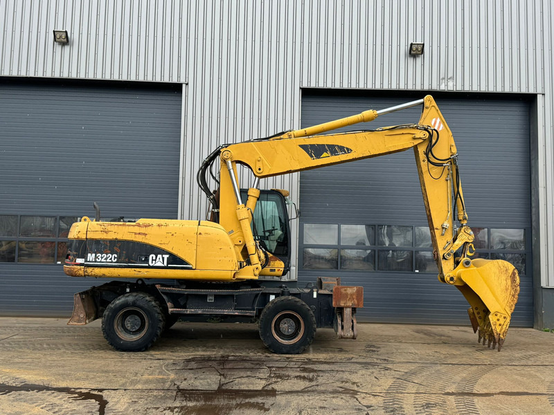 Locação de Caterpillar M322C - Hydraulic stabilizers / VA Triple boom / CE-certified, Caterpillar M322C - Hydraulic stabilizers / VA Triple boom / CE-certified,: foto 9